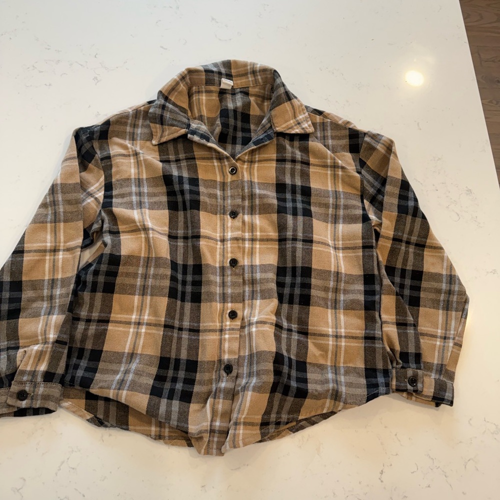 SHEIN Plaid Button-Up Flannel Shirt in Camel and Black